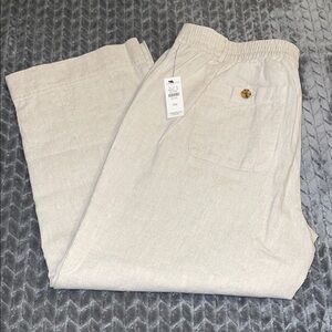 NWT Talbot’s Linen/Cotton Blend Tan Capris w elastic waist.  Size 10P.